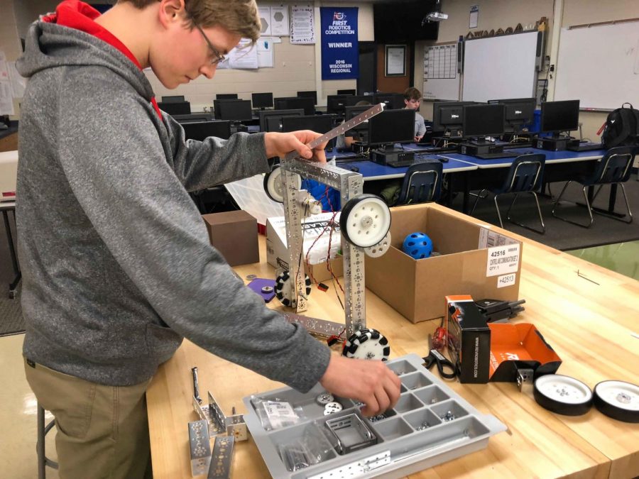 Max Milkert (BC ‘18) concentrating on building the BEAST prototyoe robot for their upocoming competitions. 